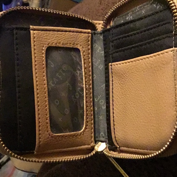 Olivia & Joy of New York like new clutch. - Picture 4 of 7